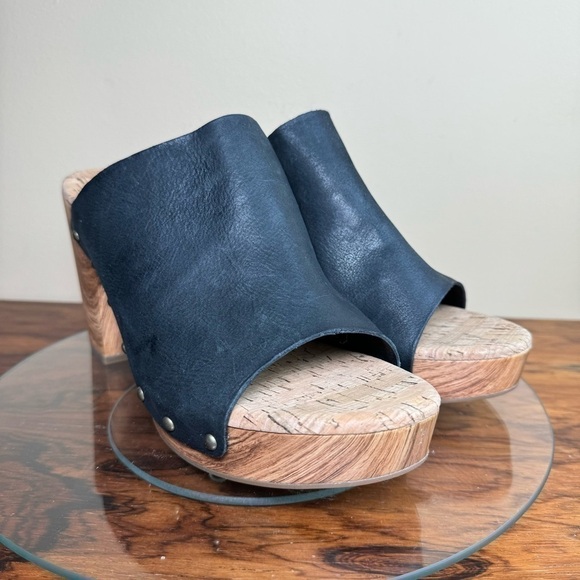 Kork-Ease Danika Platform Sandal - Picture 4 of 16